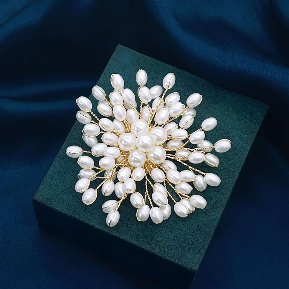 Women Fashion Designer - Pearl Woven Flower Brooch For Women