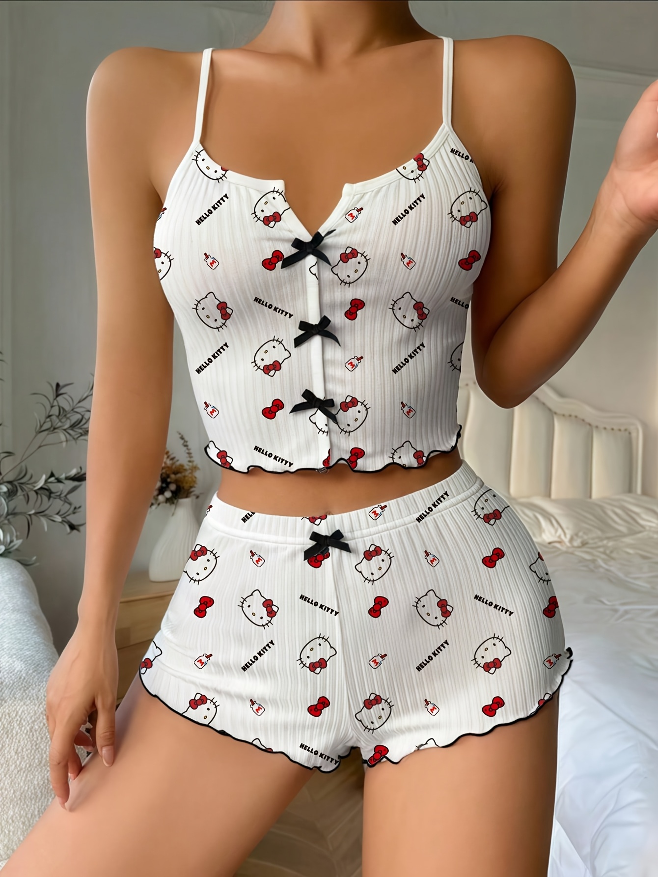 Sanrio Hello Kitty Bowknot Sus - Women'S Fashion avis et prix