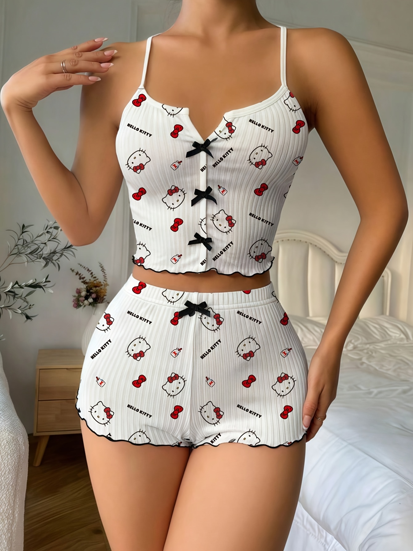 Sanrio Hello Kitty Bowknot Sus - Women'S Fashion avis et prix