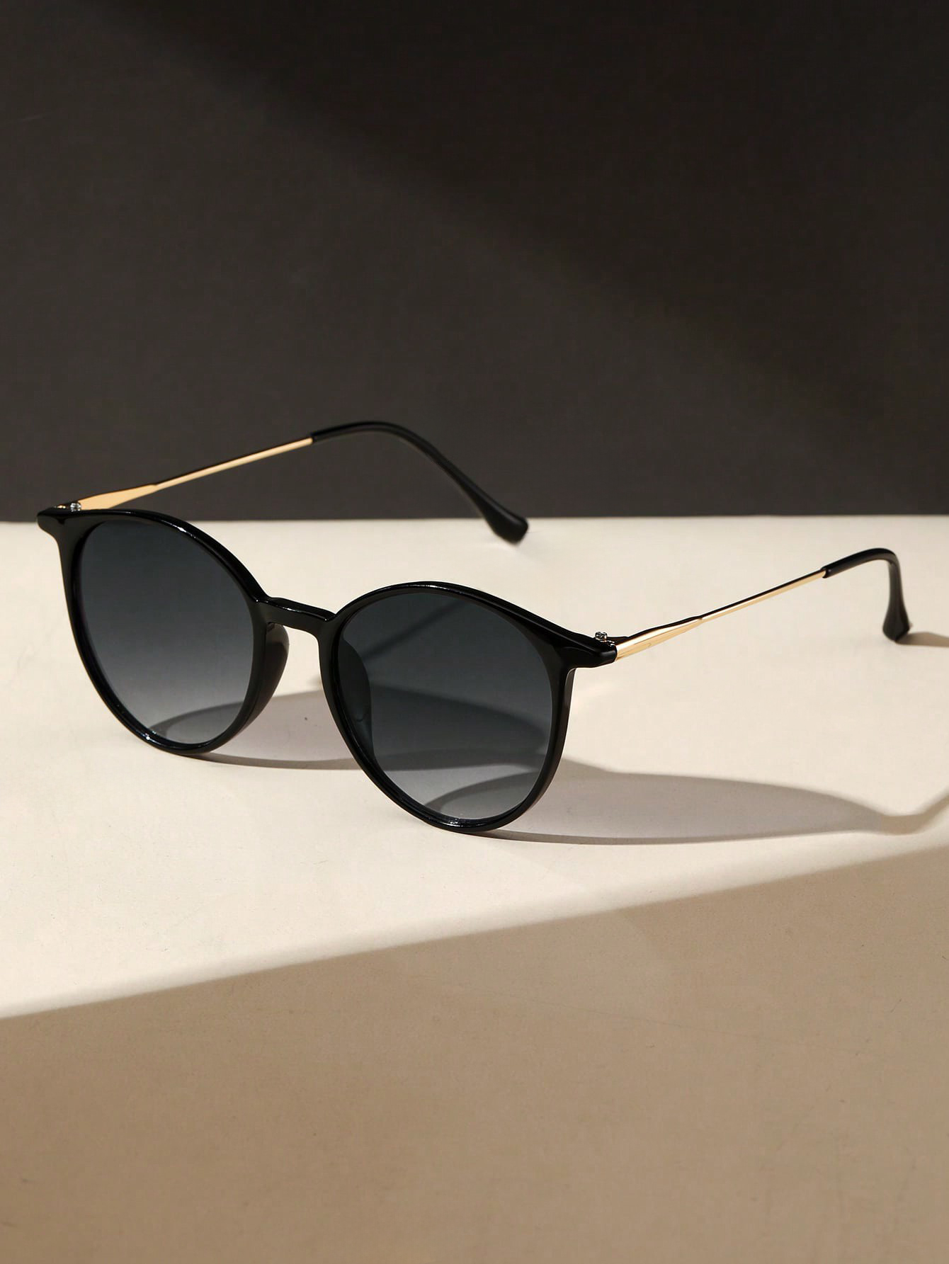1PC Fashion Round Metal Women  - Women'S Fashion Eyewear avis et prix