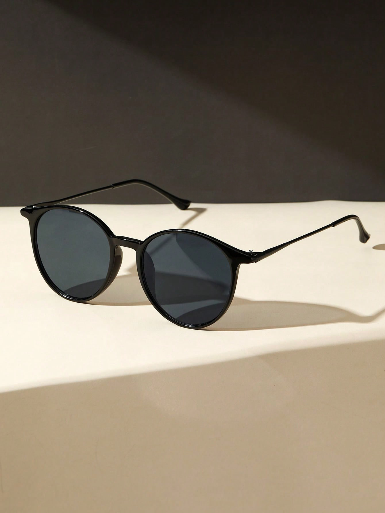 1PC Fashion Round Metal Women  - Women'S Fashion Eyewear avis et prix