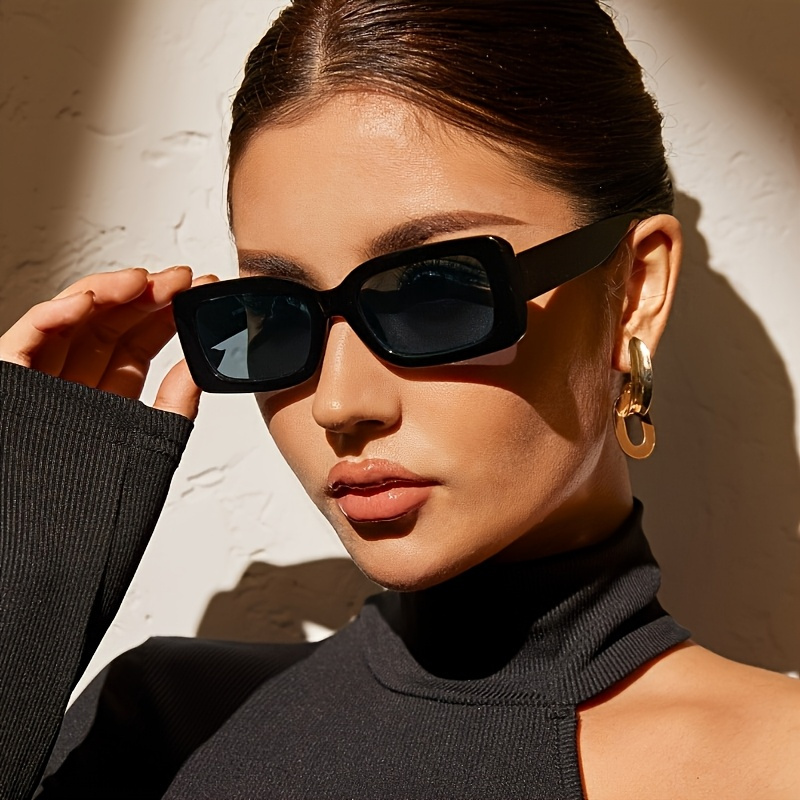 Glossy Black Chunky Rectangle  - Women'S Fashion In The 90S avis et prix
